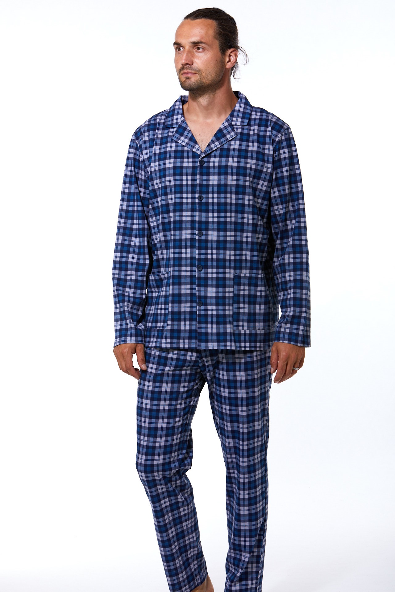 Elegantní pánské pyžamo klasického střihu