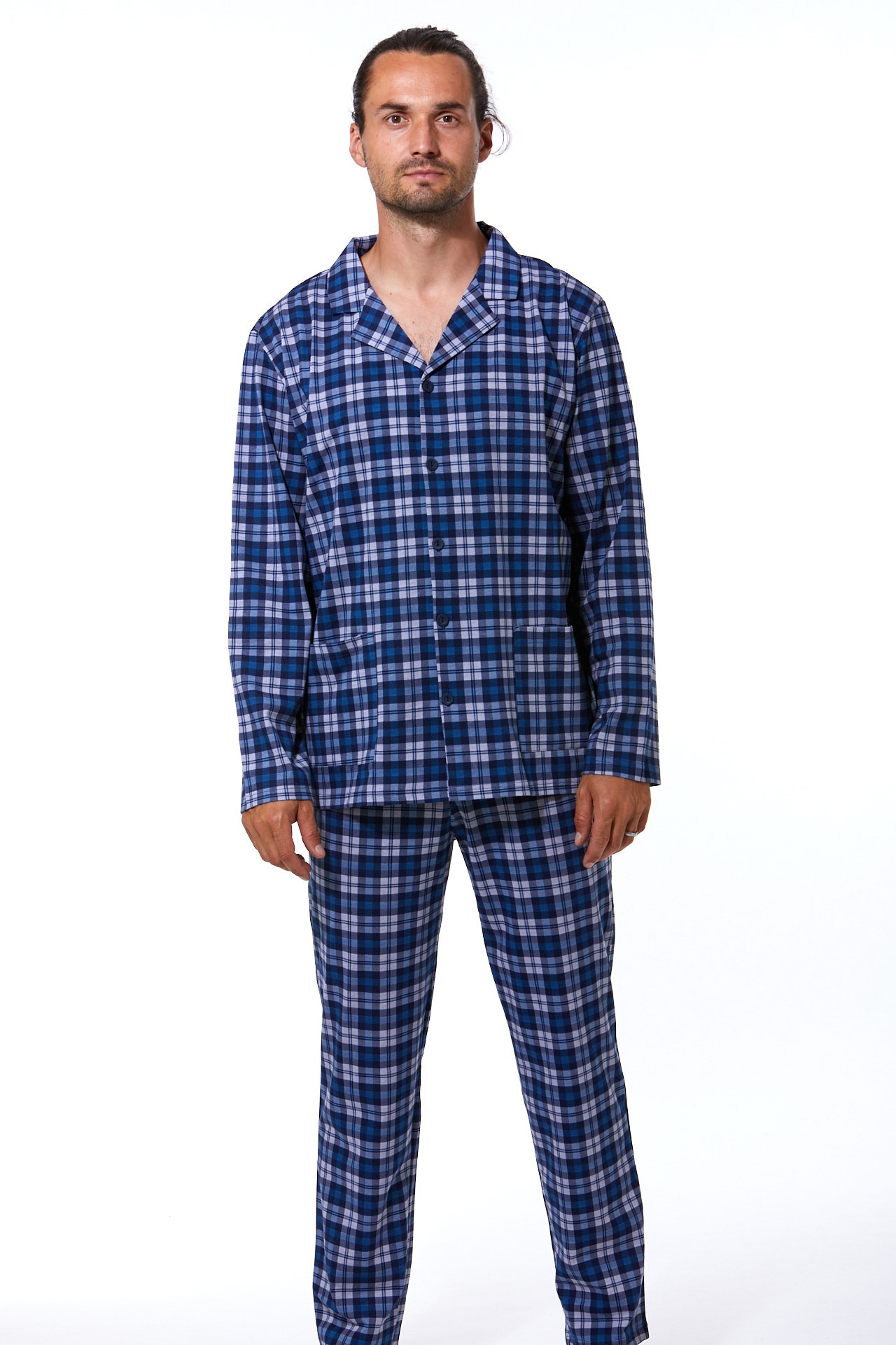 Elegantní pánské pyžamo klasického střihu