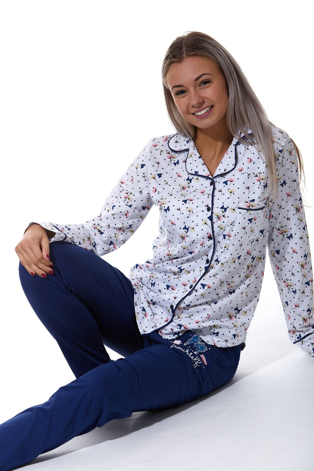 Elegantní pyžamo dámské, rozkvetlá louka, kytičky a motýlci 1B1559