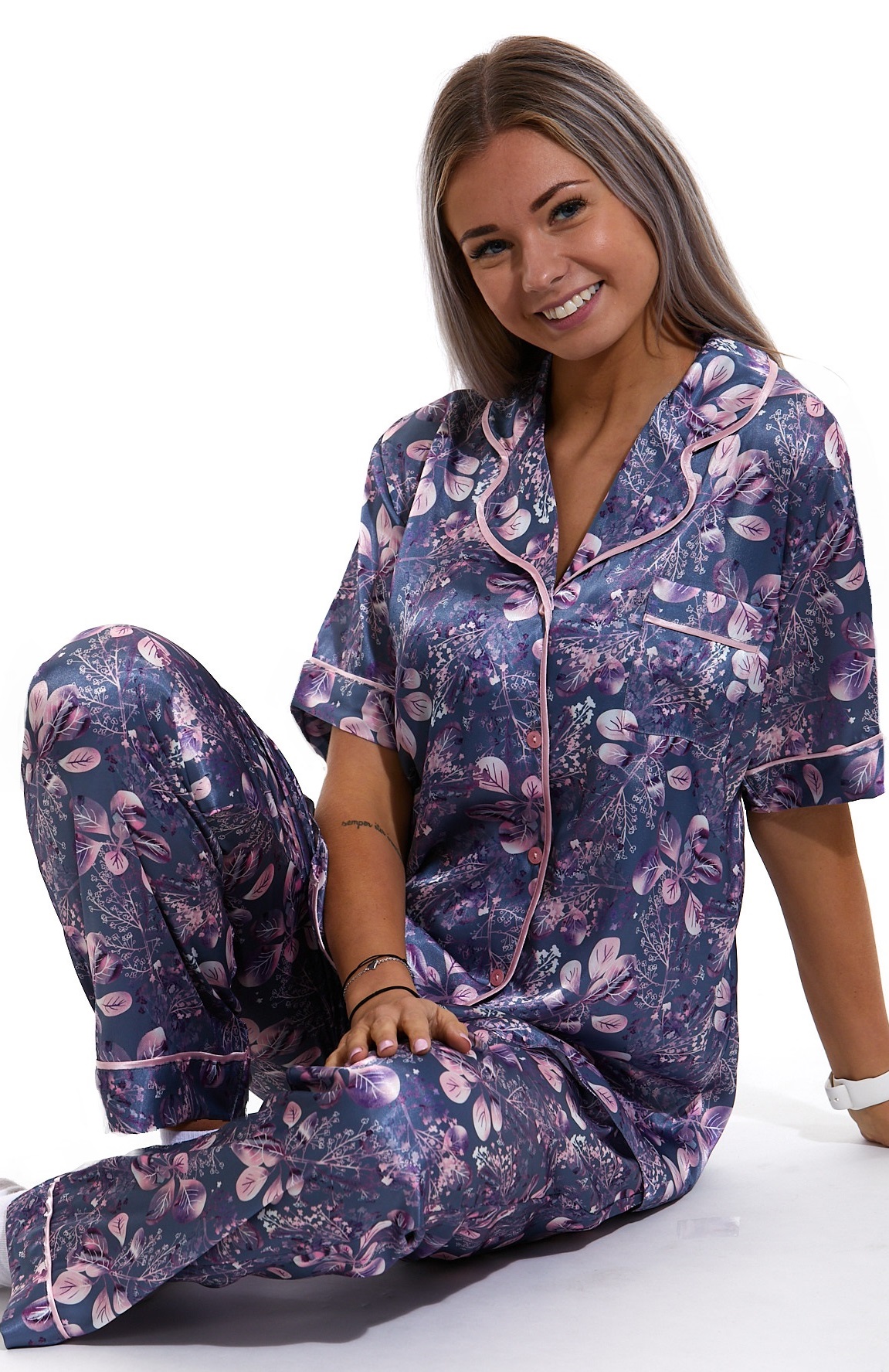 Modro růžové klasické luxusní pyžamo dámské ze saténu - květinové listí