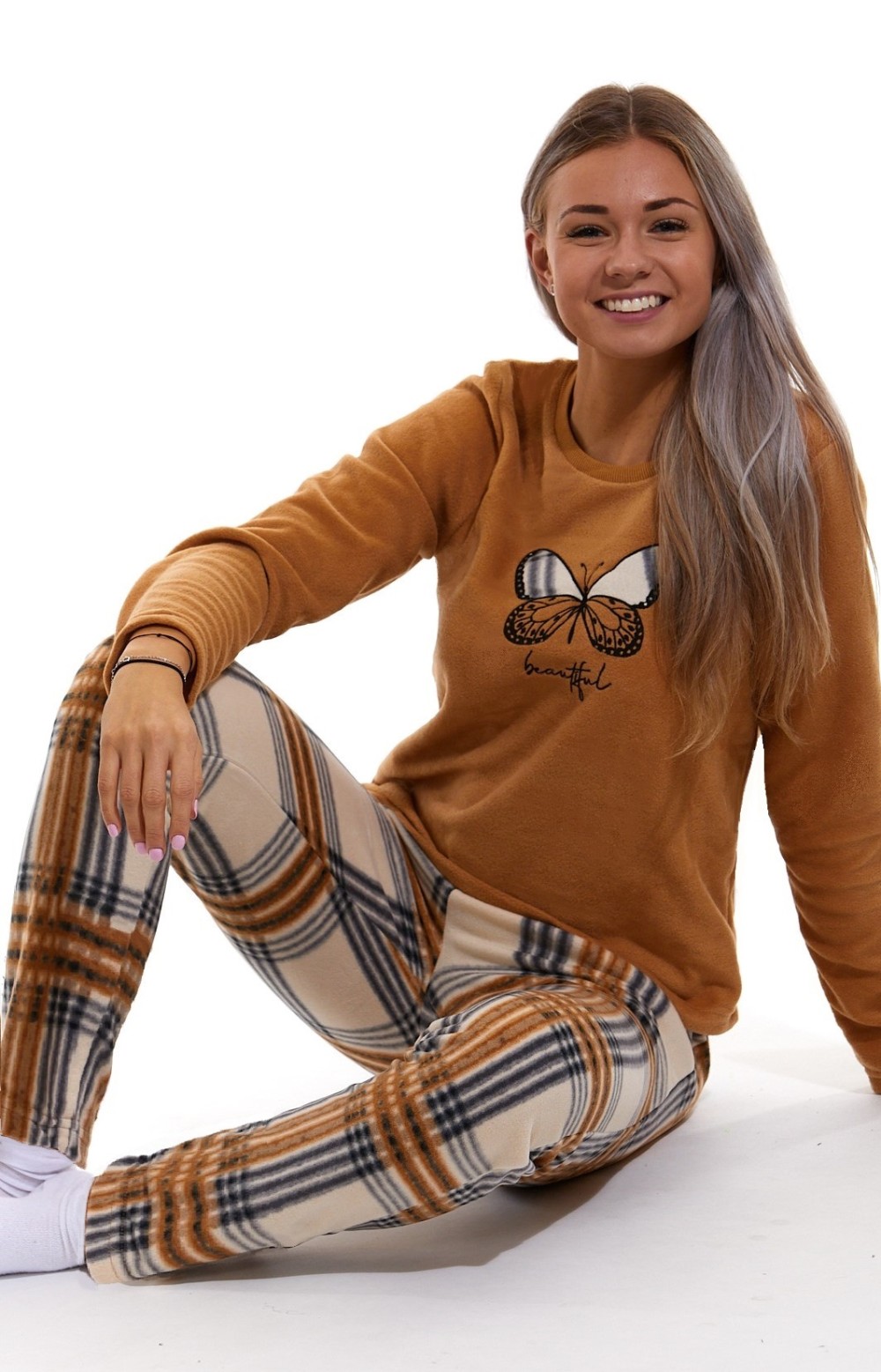 Hnědé kárované teplé dámské pyžamo s motýlkem