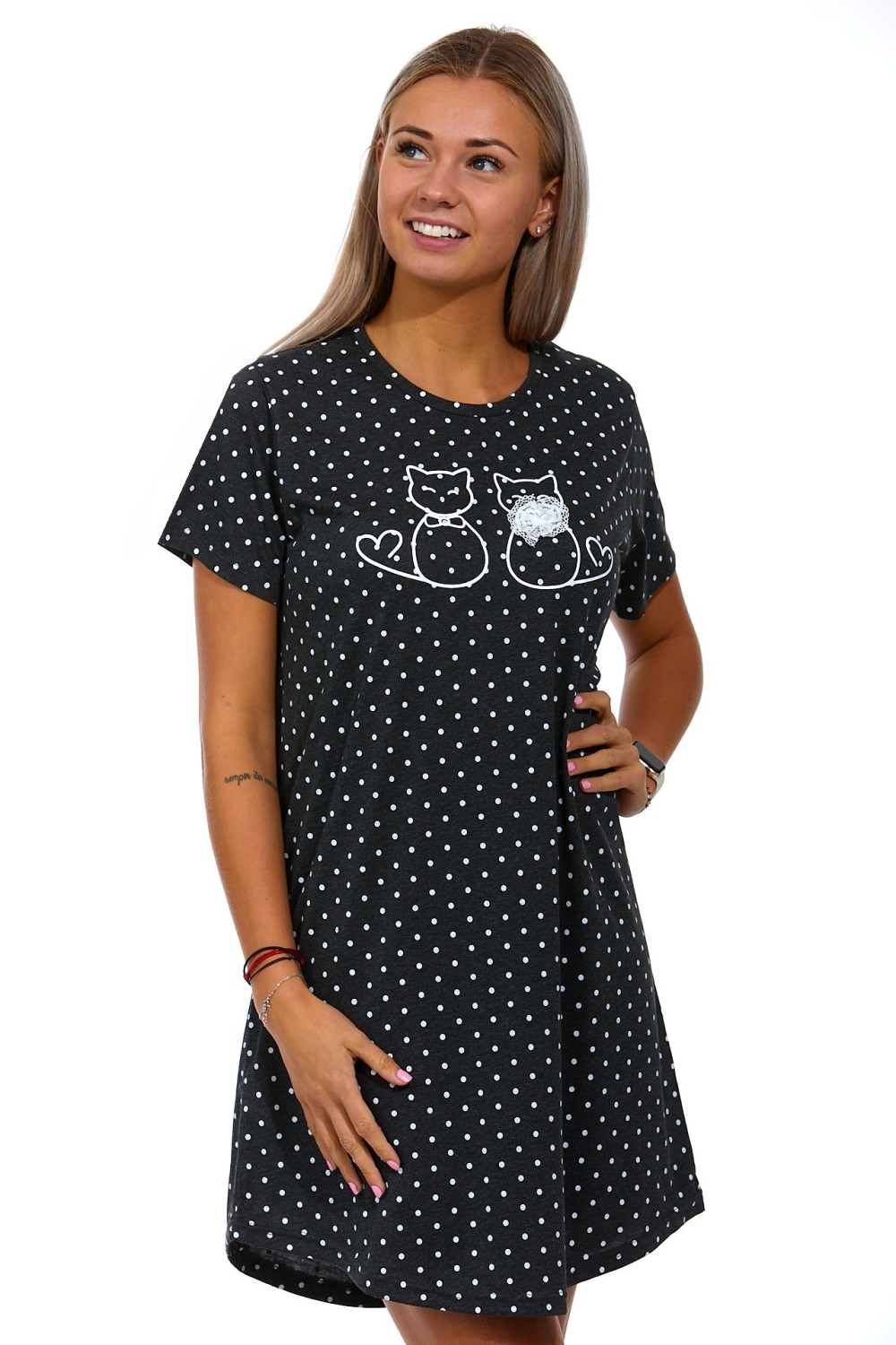Tmavě šedá bíle puntíkatá noční košilka pro ženy s kočičkama
