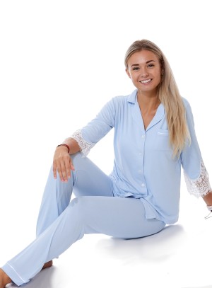 Nebesky modré pyžamo s bílou krajkou elegantní romantické celopropínací na knoflíky na kojení