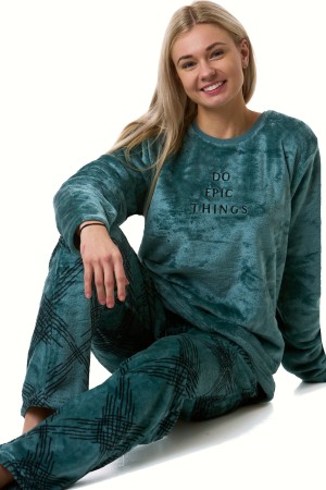 Zelené kárované huňaté extra teplé dámské pyžamo Do Epic Things