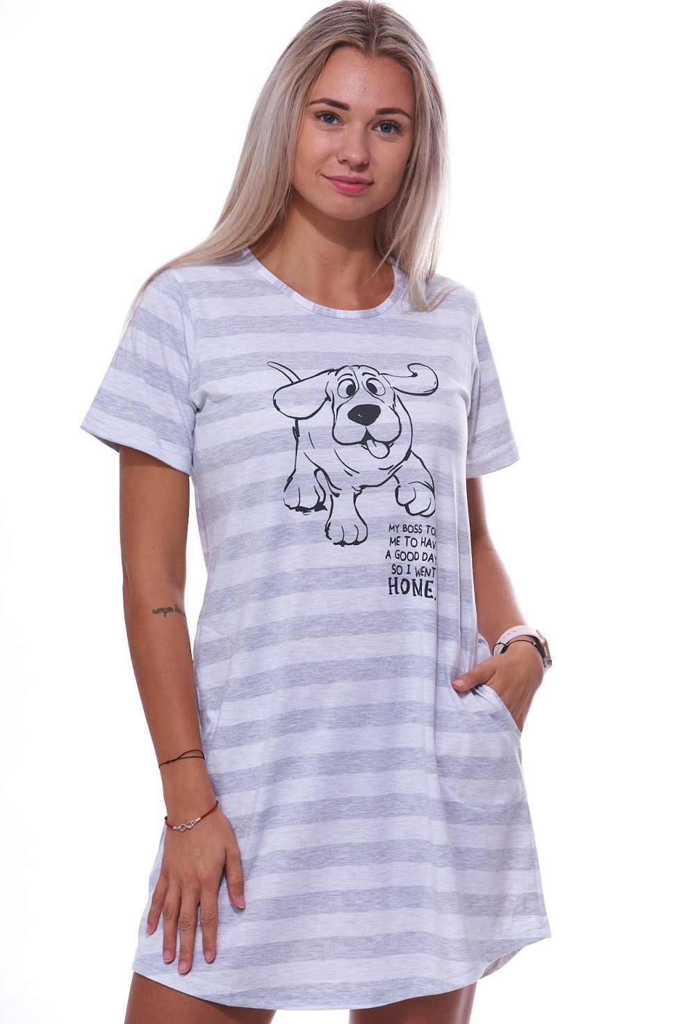 Šedá pruhovaná noční košilka s krátkými rukávy pro ženy či dívky s pejskem