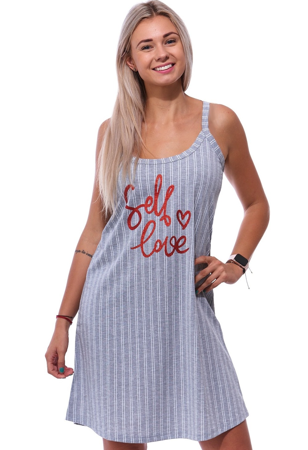 Šedá pruhovaná noční košilka pro plnoštíhlé ženy či dívky s úzkými ramínky SELF LOVE