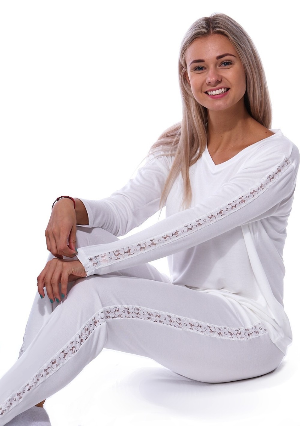 Perlově bílé jemné luxusní i elegantní s krajkou pyžamo pro ženy či dívky