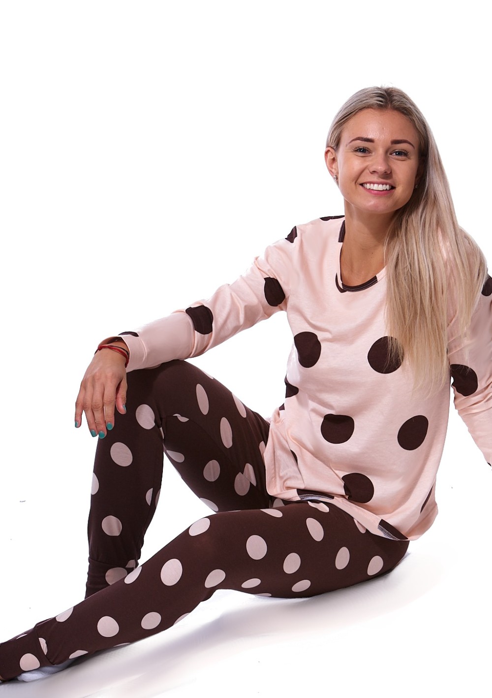 Meruňkově růžové i hnědé puntíkaté pyžamo pro ženy či dívky  