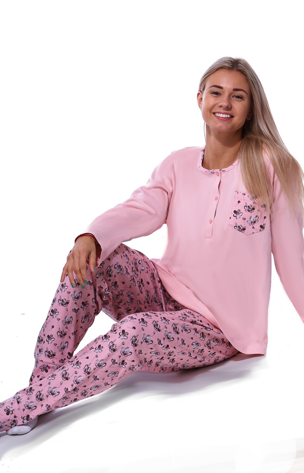 Růžové a vínově květinové TEPLÉ bavlněné pyžamo pro plnošíhlé ženy či dívky na knoflíky u krku