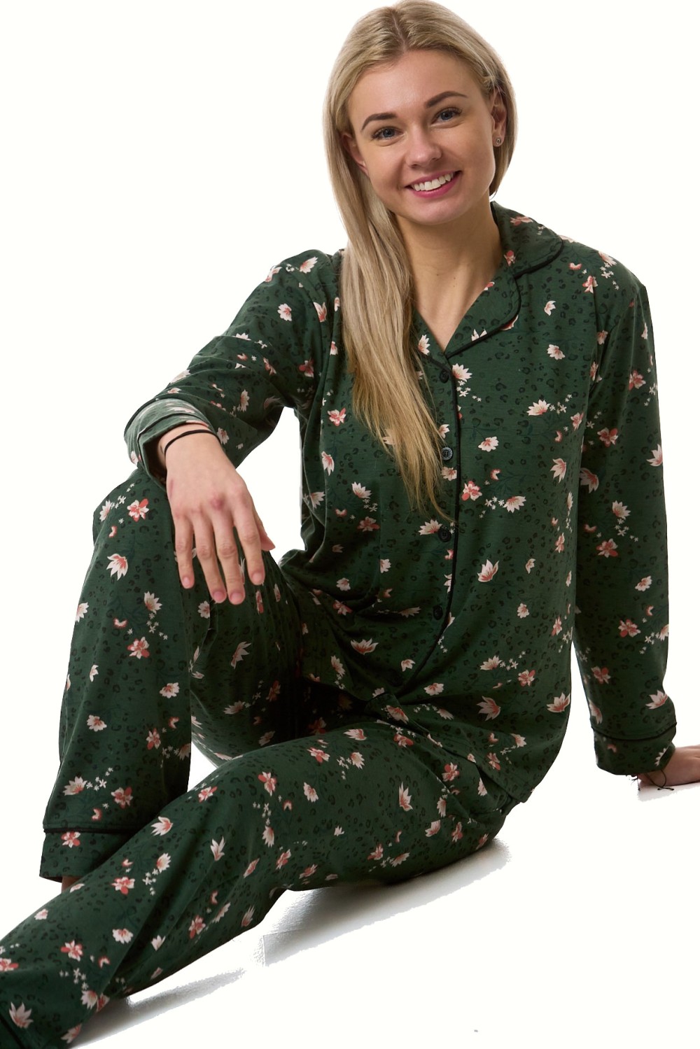 Pyžamo dámské měkké hřejivé zelené korálové květy