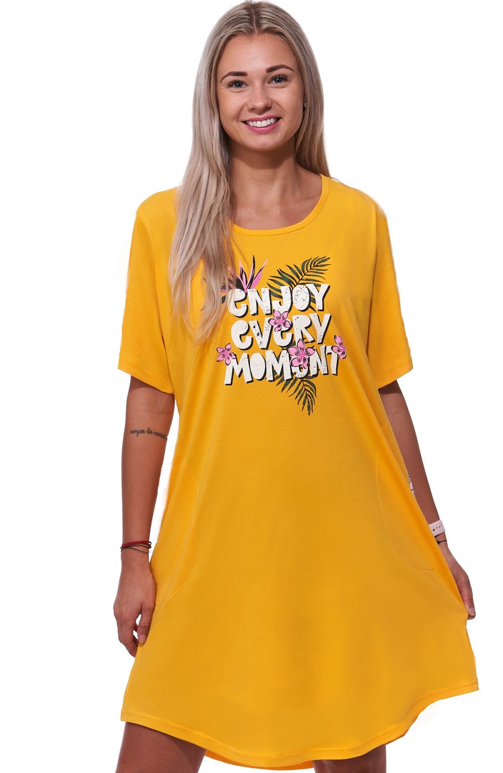 Žlutá noční košilka s krátkými rukávy pro plnoštíhlé ženy či dívky enjoy every MOMENT