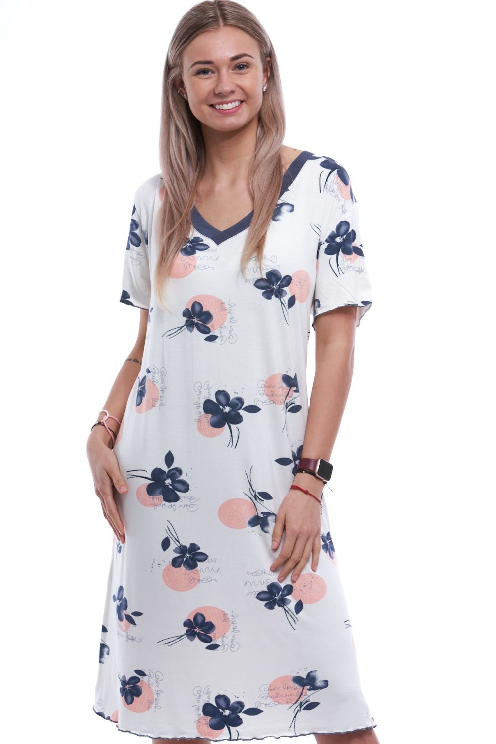 Bílá luxusní hedvábně jemná noční košilka s barevnými květy 2XL-5XL