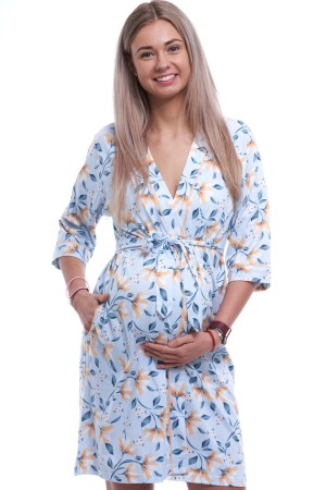 Lehký modrý župan do porodnice na kojení se žlutými liliemi