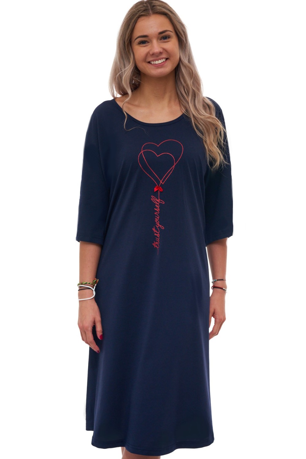 Dámská bavlněná noční košilka s motivem srdcí a třpytivým nápisem – nadměrná velikost 5XL–7XL - modrá