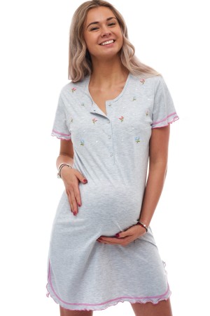 Elegantní šedá noční košilka s květinovou výšivkou a zapínáním u krku pro kojící maminky