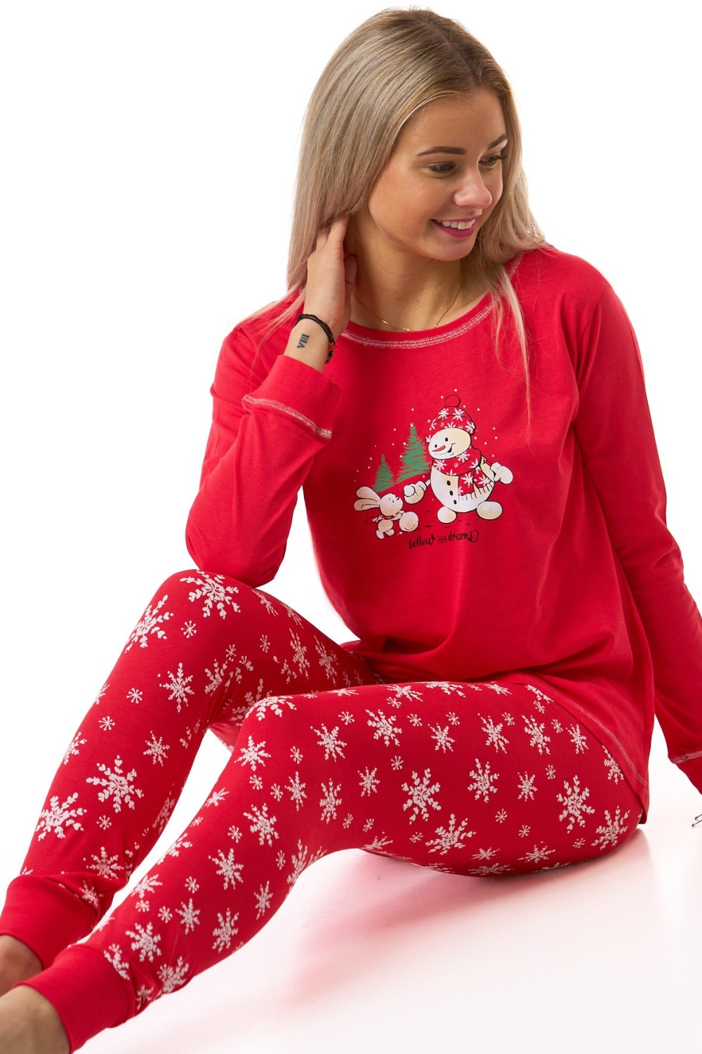 Dámské pyžamo červené se sněhulákem, králíčkem a sněhovými vločkami