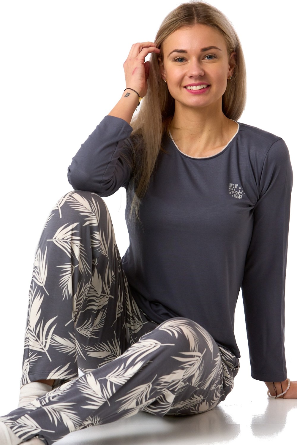 Dámské nadměrné pyžamo šedé s exotickými listy 2XL–5XL