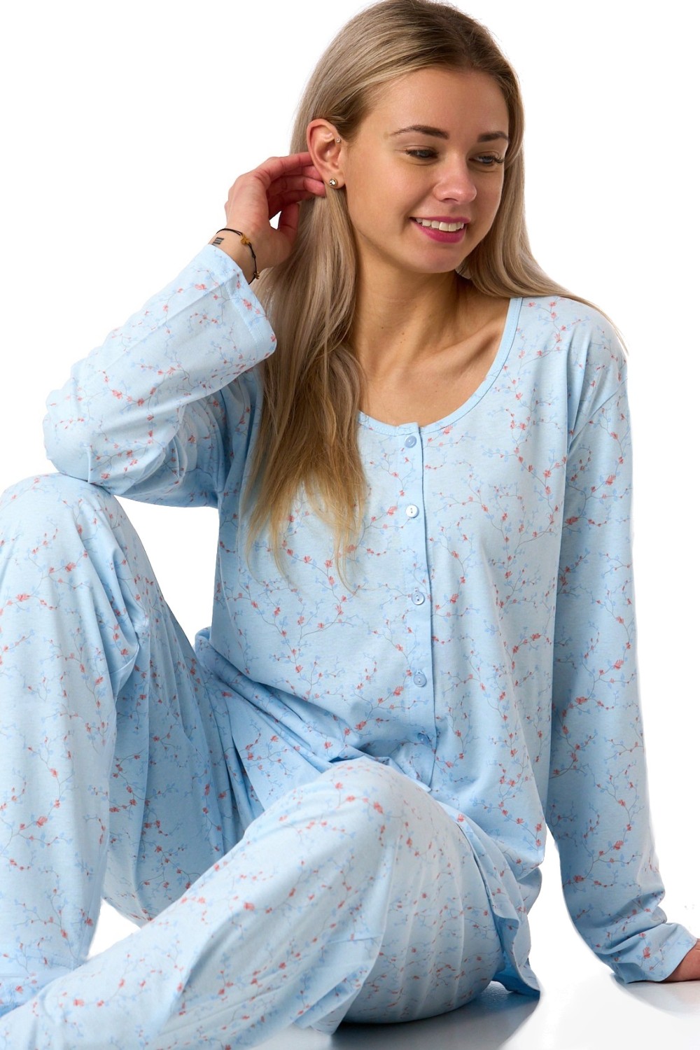 Dámské pyžamo pro plnoštíhlé, bavlněné, nadměrné, celopropínací, nebesky modré s kvítky
