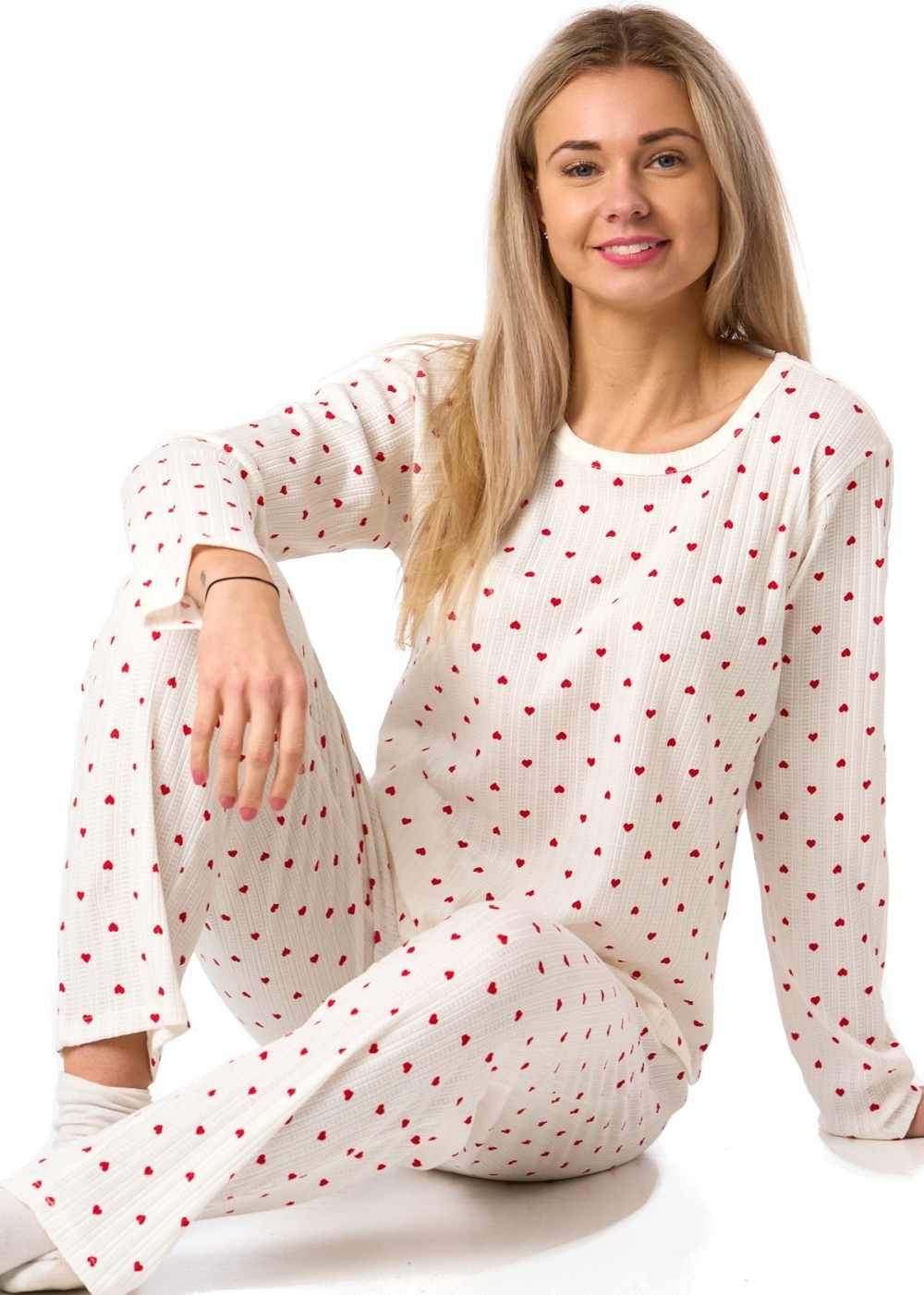 Bílé bavlněné pyžamo s červenými srdíčky