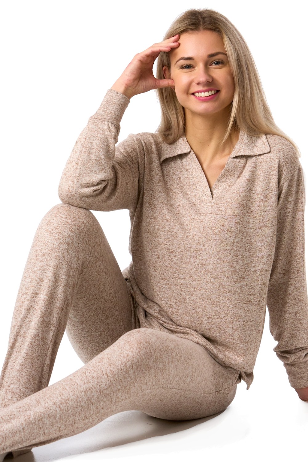 Dámské pyžamo z měkkého hřejivého úpletu, dlouhý rukáv a nohavice, béžové melírové