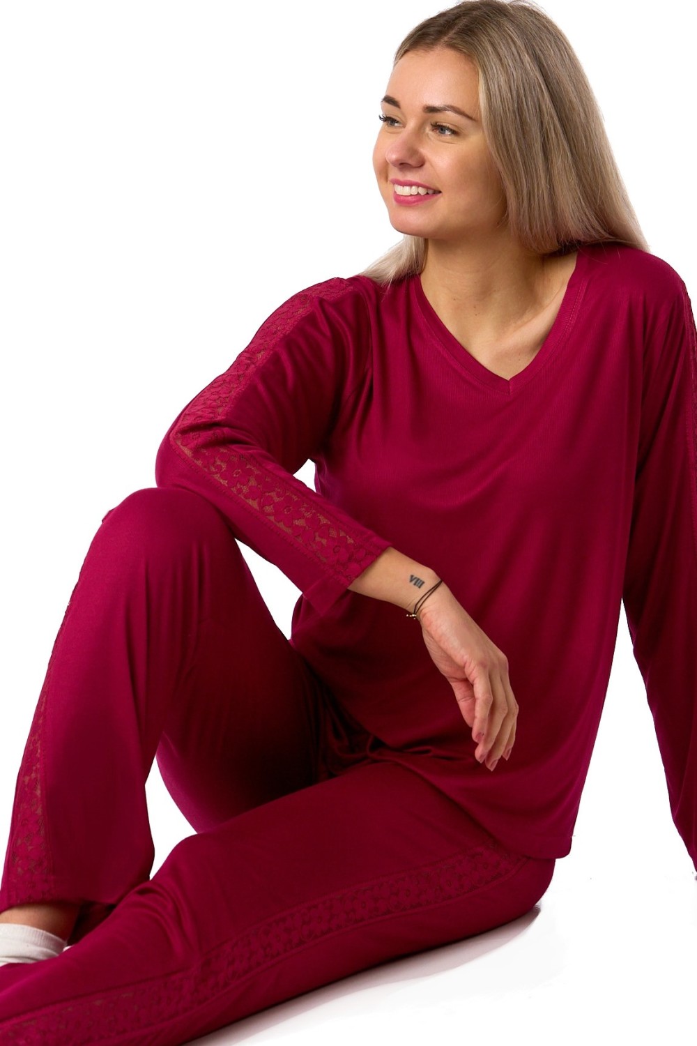 Luxusní dámské pyžamo, s krajkou, vínové, jemné