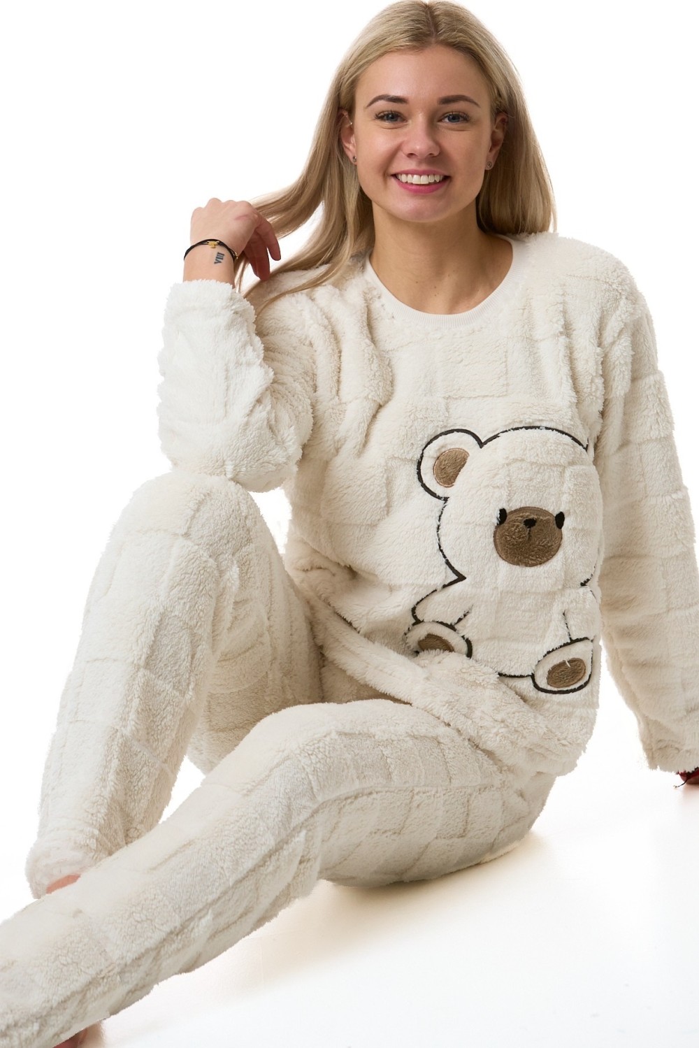 Pyžamo dámské soft huňaté hřejivé smetanové kostky medvěd